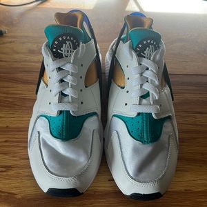 Nike aIr Huarache, white/ blue emerald resin